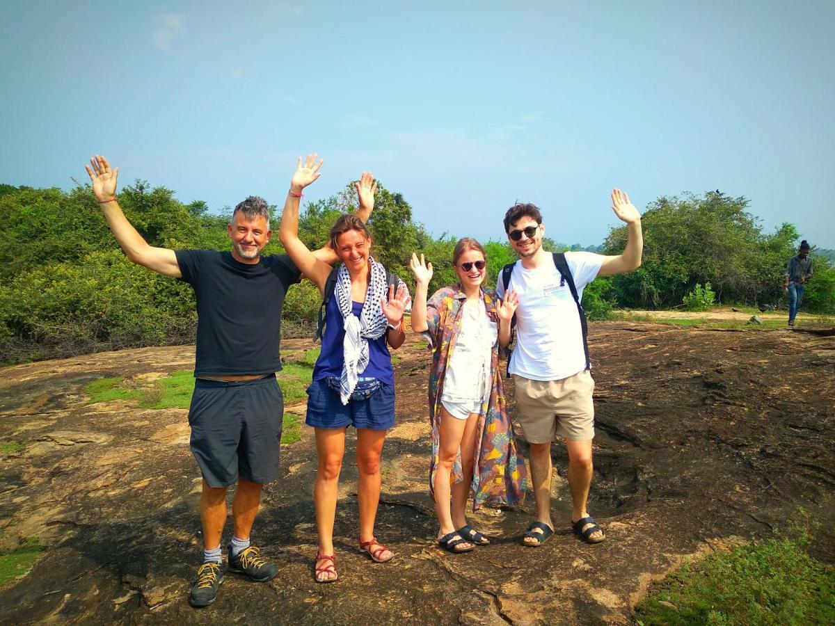 Elephant Paradise Safari Bungalow อุดาวาลาเว ภายนอก รูปภาพ